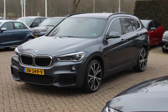 BMW X1 (2019) thumbnail 6