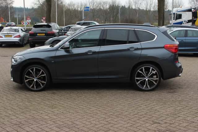BMW X1 (2019) thumbnail 7