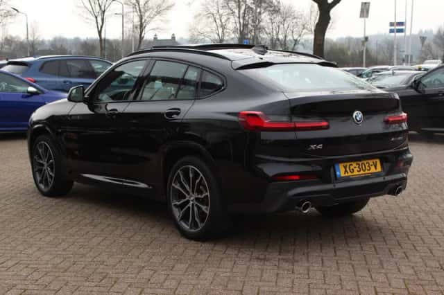 BMW X4 (2019) thumbnail 3