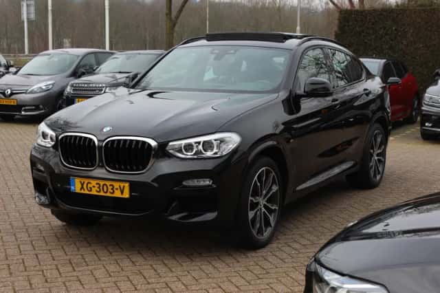 BMW X4 (2019) thumbnail 6
