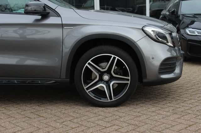 Mercedes-Benz GLA (2017) thumbnail 14