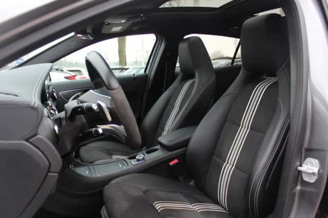 Mercedes-Benz GLA (2017) thumbnail 4