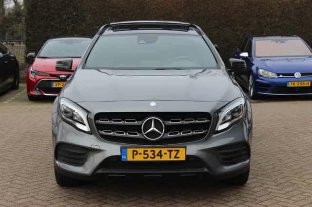 Mercedes-Benz GLA (2017) thumbnail 8
