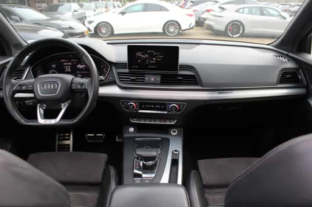 Audi Q5 (2017) thumbnail 2
