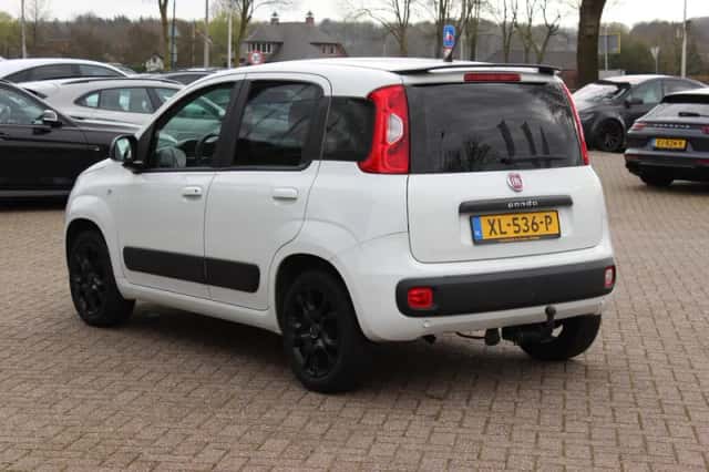 Fiat Panda (2019) thumbnail 3