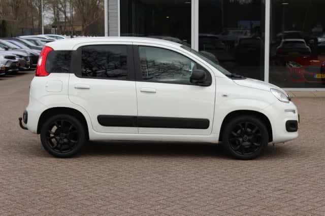 Fiat Panda (2019) thumbnail 5