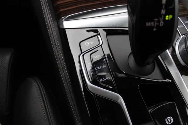 BMW 5-Serie (2018) thumbnail 31