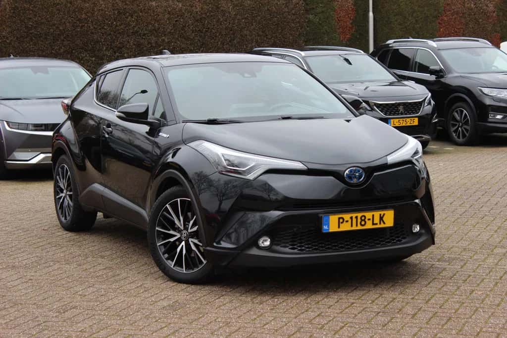 Toyota C-HR (2018) — foto 1