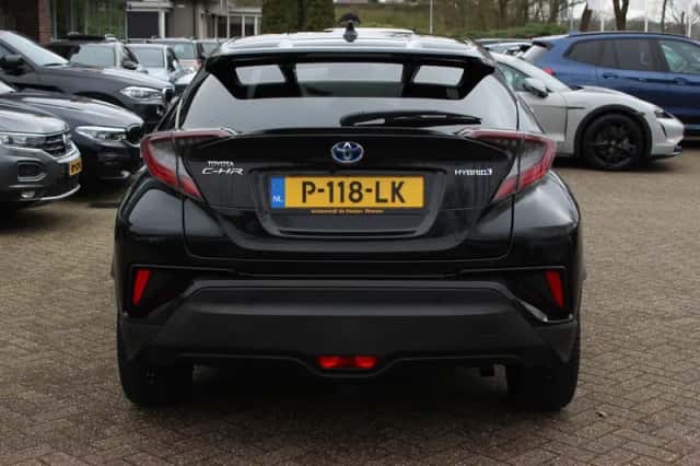 Toyota C-HR (2018) thumbnail 15