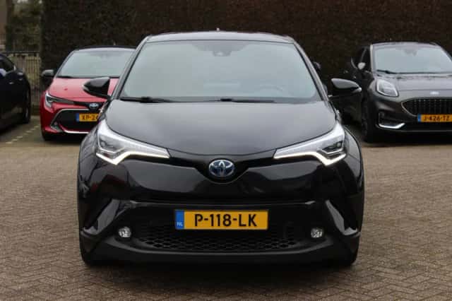 Toyota C-HR (2018) thumbnail 8