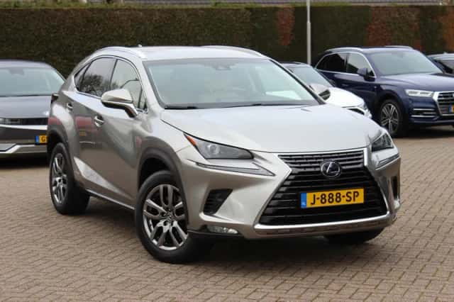 Lexus NX (2018)