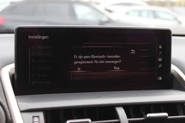 Lexus NX (2018) thumbnail 23
