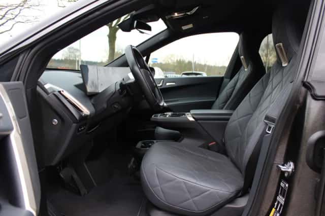 BMW iX (2021) thumbnail 11