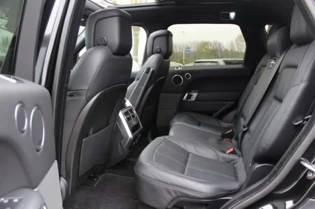 Land Rover Range Rover Sport (2022) thumbnail 11