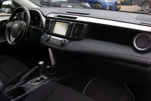 Toyota RAV4 (2018) thumbnail 13