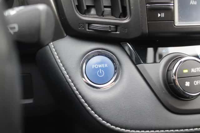 Toyota RAV4 (2018) thumbnail 24