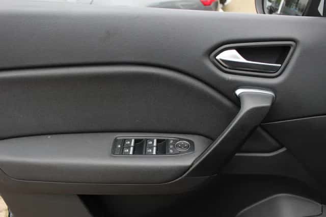 Renault Captur (2020) thumbnail 30