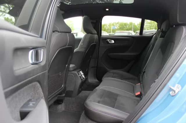 Volvo C40 (2024) thumbnail 12