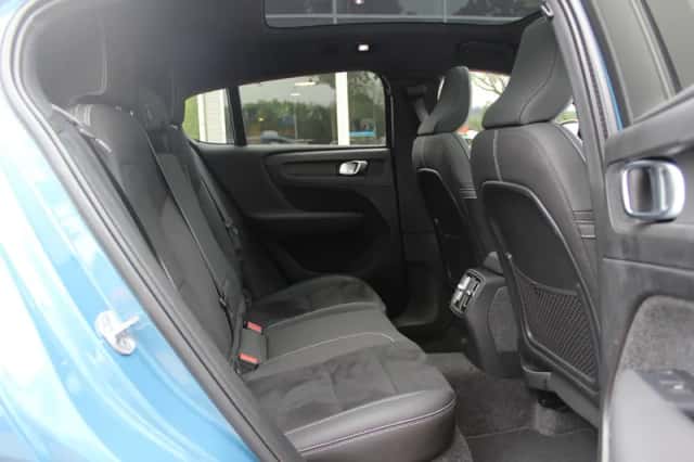 Volvo C40 (2024) thumbnail 13
