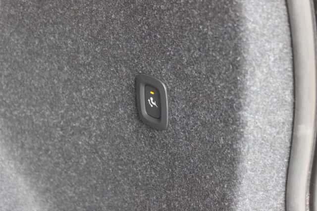 Volvo C40 (2024) thumbnail 18