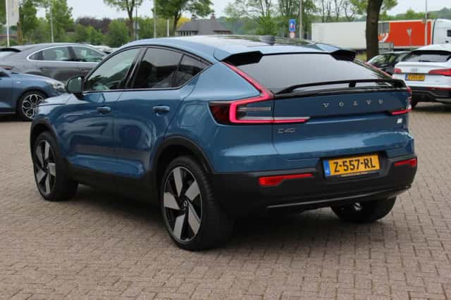 Volvo C40 (2024) thumbnail 4