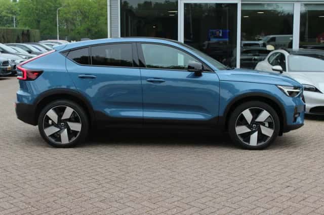 Volvo C40 (2024) thumbnail 6