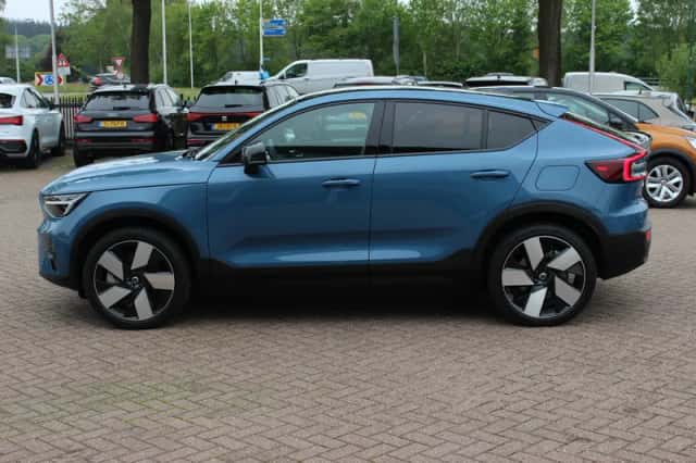 Volvo C40 (2024) thumbnail 8