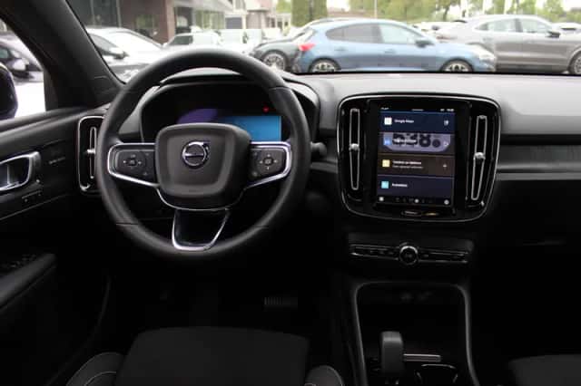 Volvo C40 (2024) thumbnail 10
