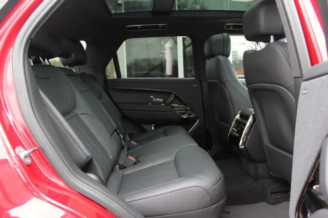 Land Rover Range Rover Sport (2023) thumbnail 12