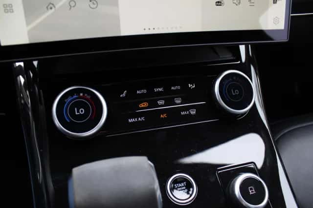 Land Rover Range Rover Sport (2023) thumbnail 28
