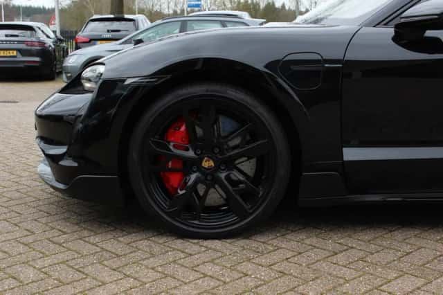Porsche Taycan (2021) thumbnail 15