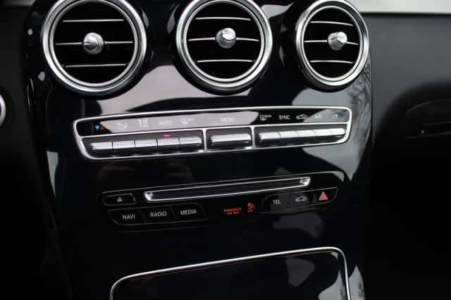 Mercedes-Benz GLC-Klasse (2017) thumbnail 26