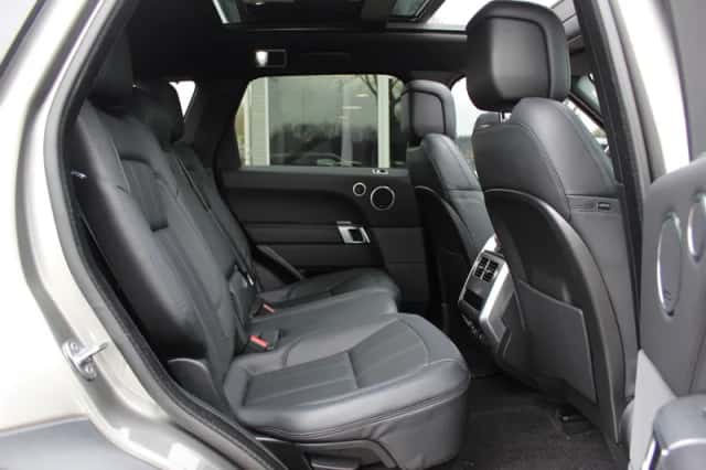 Land Rover Range Rover Sport (2022) thumbnail 12