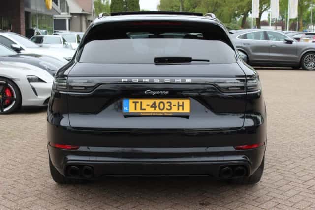 Porsche Cayenne (2018) thumbnail 15
