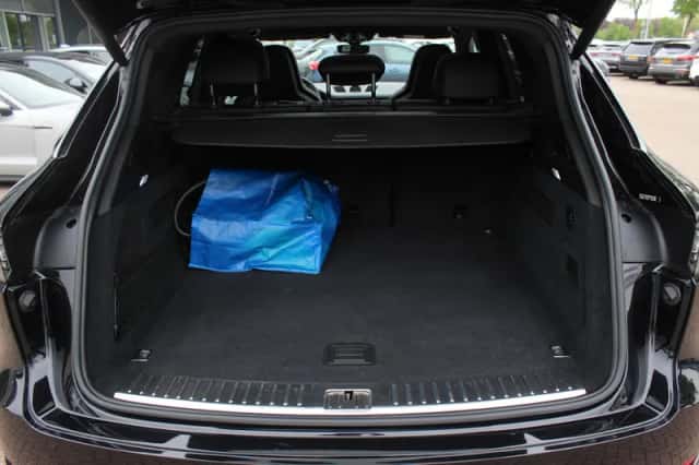 Porsche Cayenne (2018) thumbnail 16