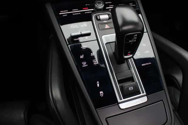 Porsche Cayenne (2018) thumbnail 27