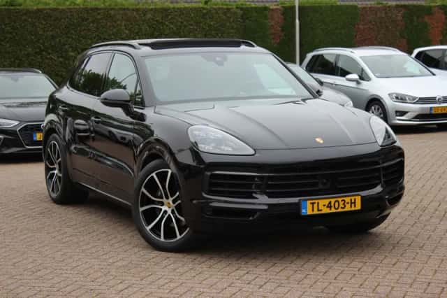 Porsche Cayenne (2018) thumbnail 40