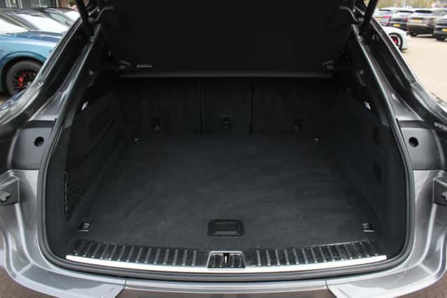 Porsche Cayenne (2019) thumbnail 16