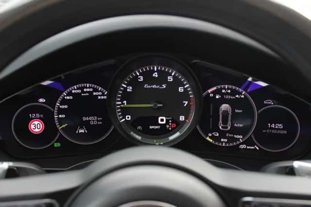 Porsche Cayenne (2019) thumbnail 18