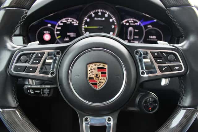Porsche Cayenne (2019) thumbnail 34