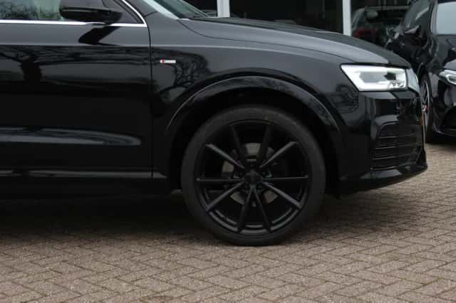 Audi Q3 (2015) thumbnail 14