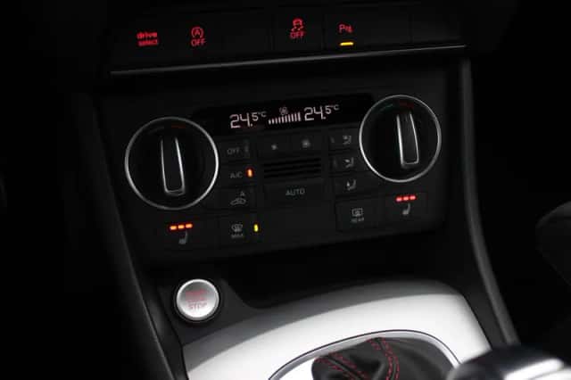 Audi Q3 (2015) thumbnail 28