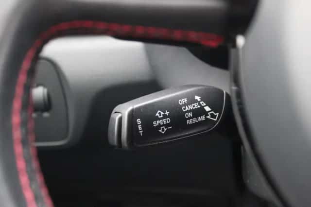 Audi Q3 (2015) thumbnail 33