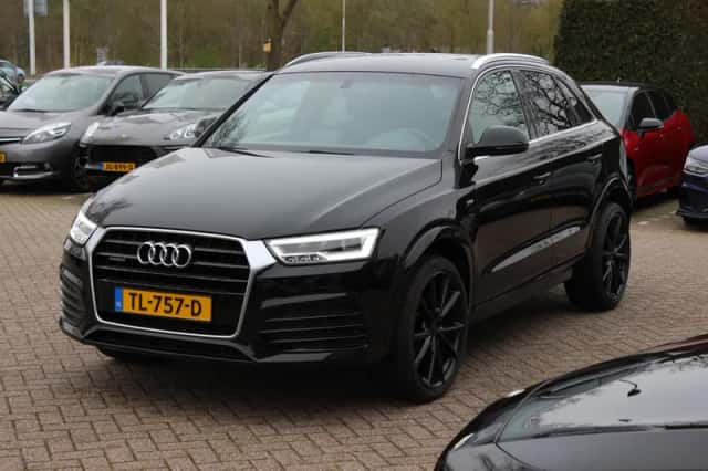 Audi Q3 (2015) thumbnail 6