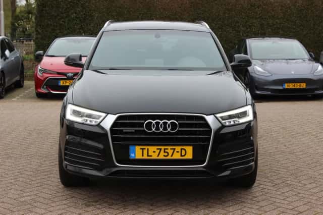 Audi Q3 (2015) thumbnail 8