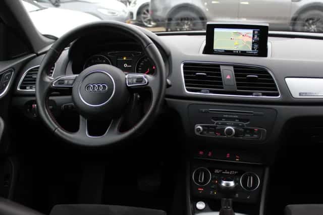 Audi Q3 (2015) thumbnail 9