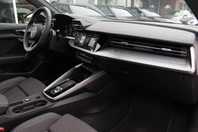 Audi A3 (2023) thumbnail 14