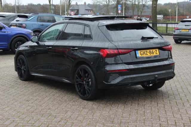 Audi A3 (2023) thumbnail 3