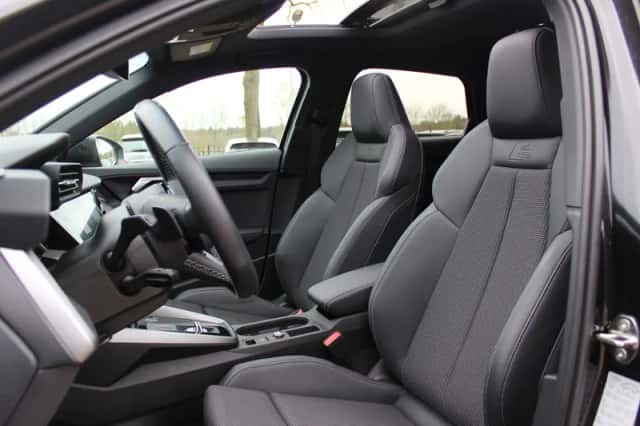 Audi A3 (2023) thumbnail 4