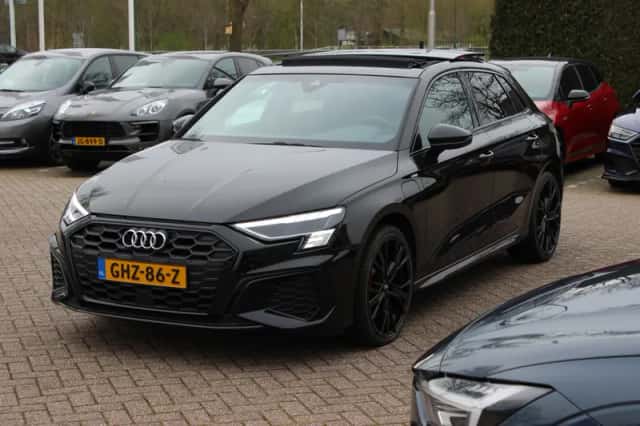 Audi A3 (2023) thumbnail 7